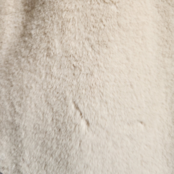 NWT Faux Fux Double Breasted Coat - Picture 14 of 15